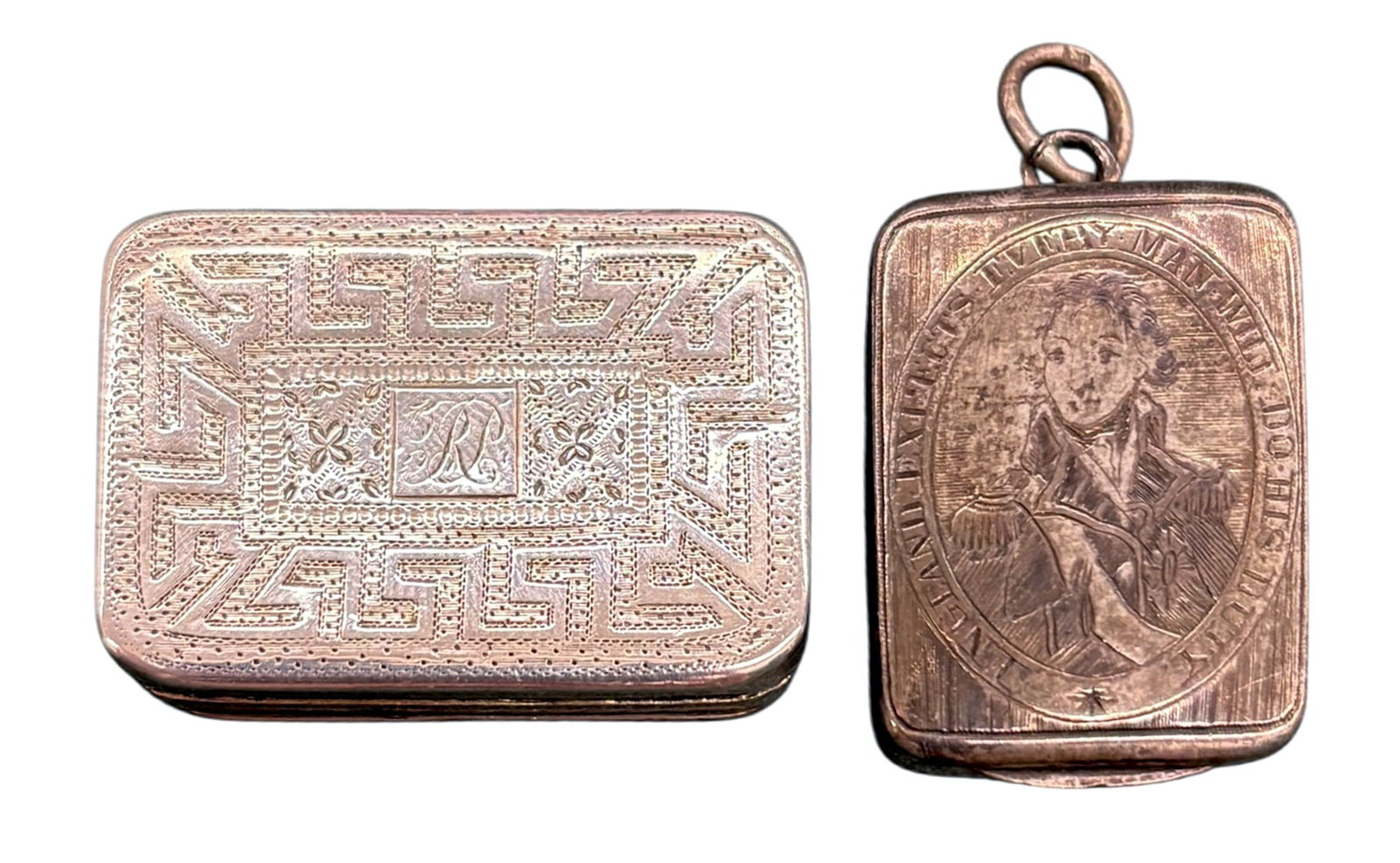 2pc Antique Admiral Nelson Georgian Sterling Silver Vinaigrette Box: 2pc Antique Admiral Nelson Georgian Sterling Silver Vinaigrette Box. .25"x1"x1.5" largest. 37g total weight.