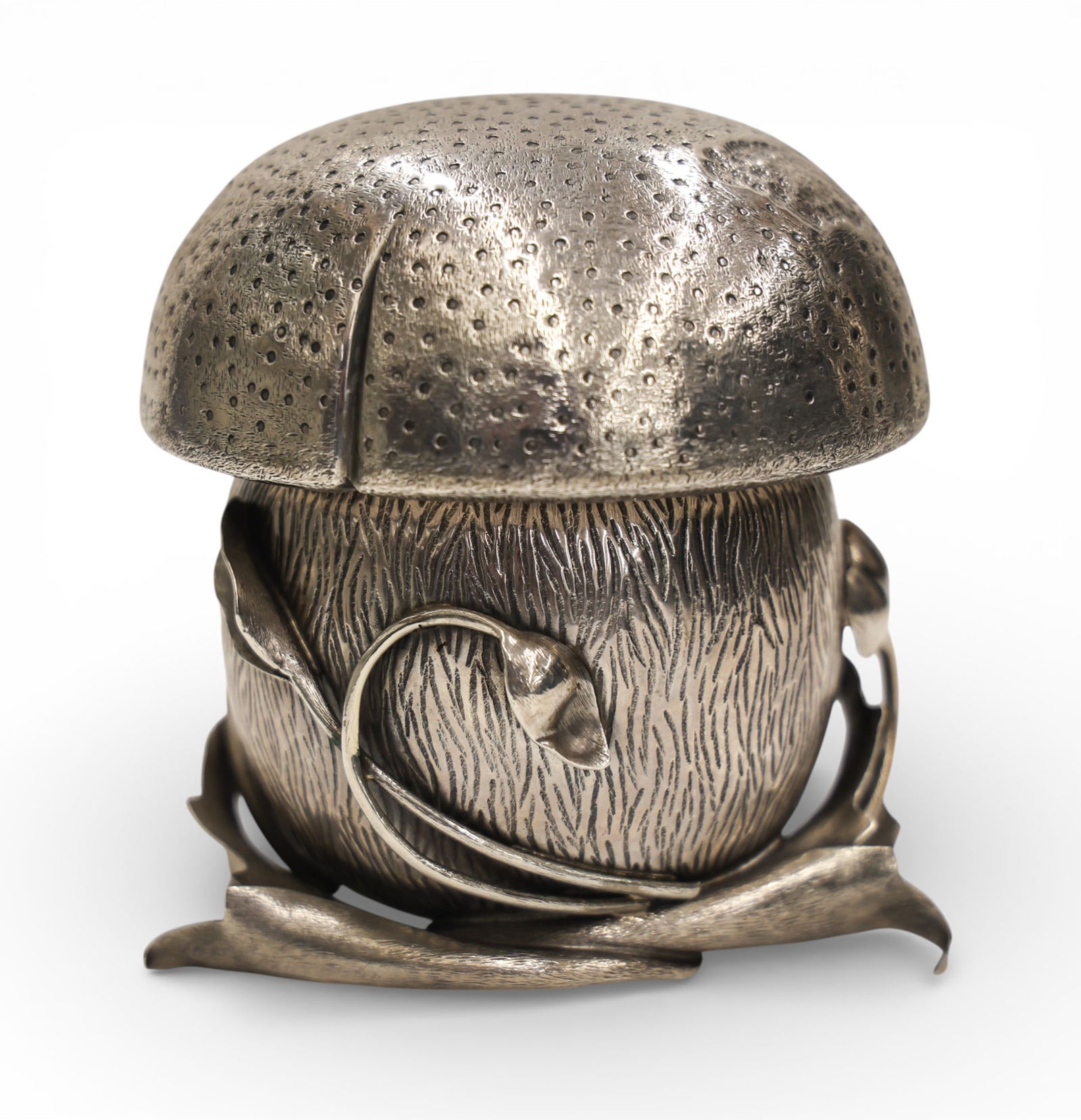 Fine Buccellati Italian Sterling Mushroom Mustard Pot with Ladle: Fine Buccellati Italian Sterling Mushroom Mustard Pot with Ladle 3.5"x3.5". White porcelain cylinder insert. Gold wash leaf bowl ladle 3". Marked on bottom. Excellent condition. Set weighs 252 grams,