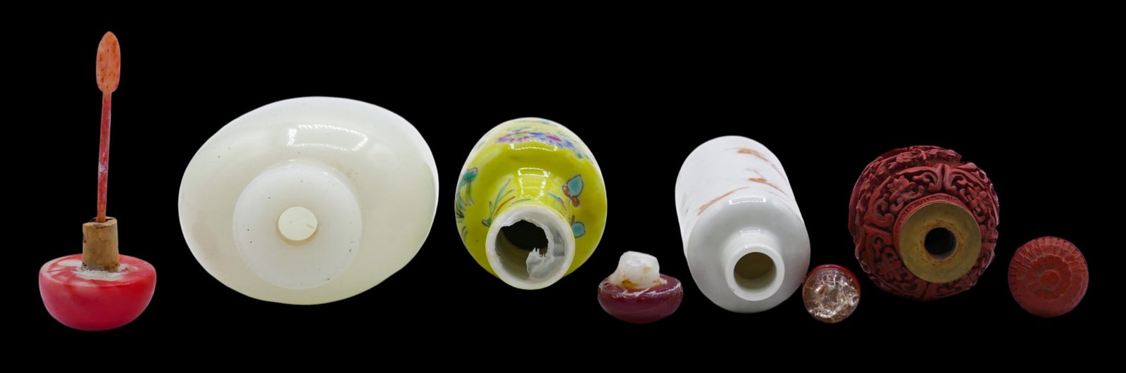 4pc Old Chinese Assorted Snuff Bottles - 4