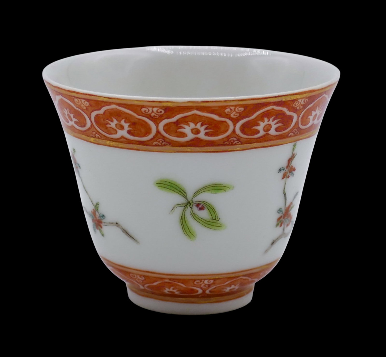 Fine Chinese Porcelain Red Decorated Wine Cup - 3