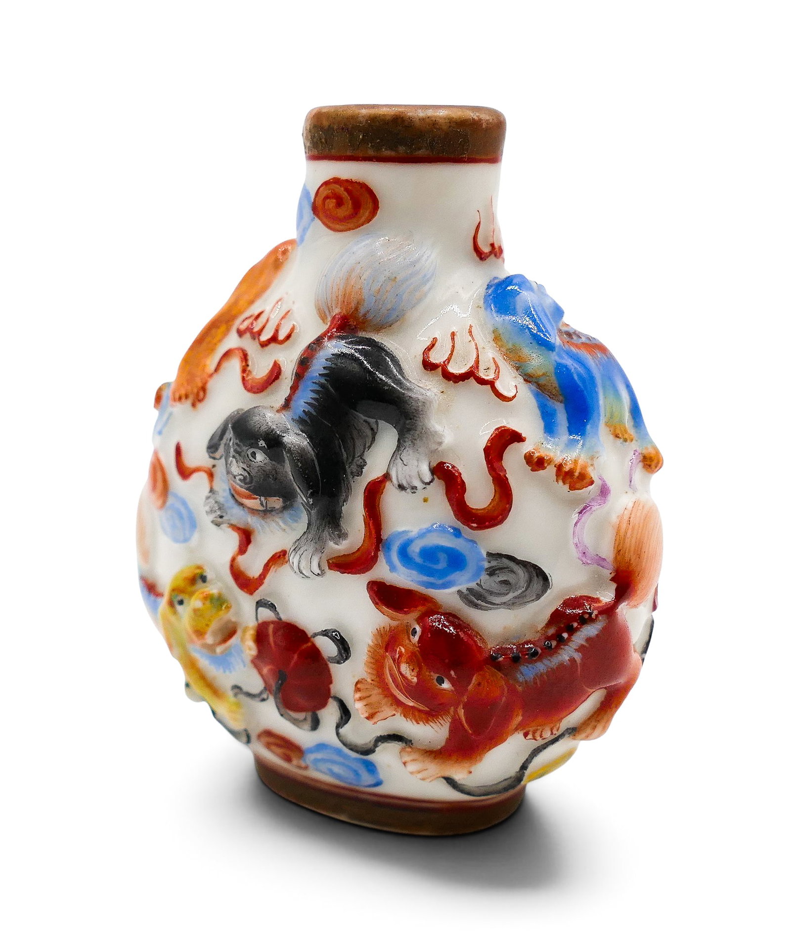 Old Chinese Molded Porcelain Foo Lion Snuff Bottle - 3