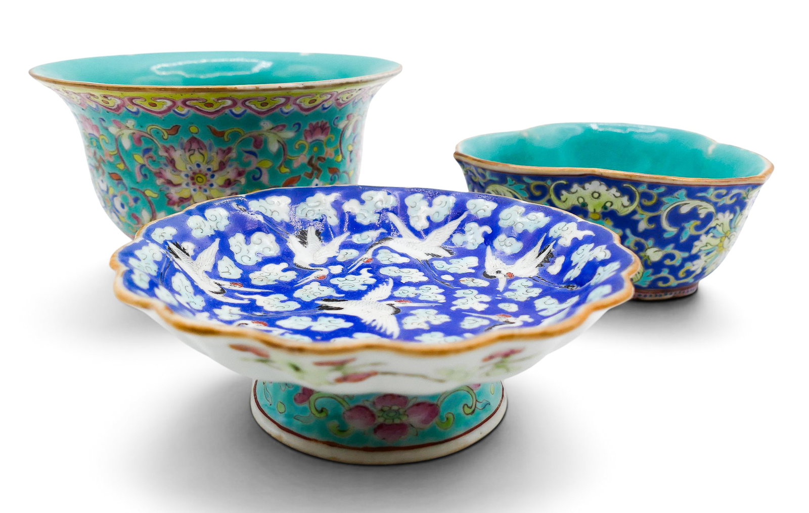 3pc Antique Chinese Tongzhi Porcelain Small Bowls: 3pc Antique Chinese Tongzhi Porcelain Small Bowls 4.5" to 5.75" Diameter. Includes a famille rose turquoise interior lotus bowl (some rim chipping), a trifoil blue lotus bowl, and a crane pedestal
