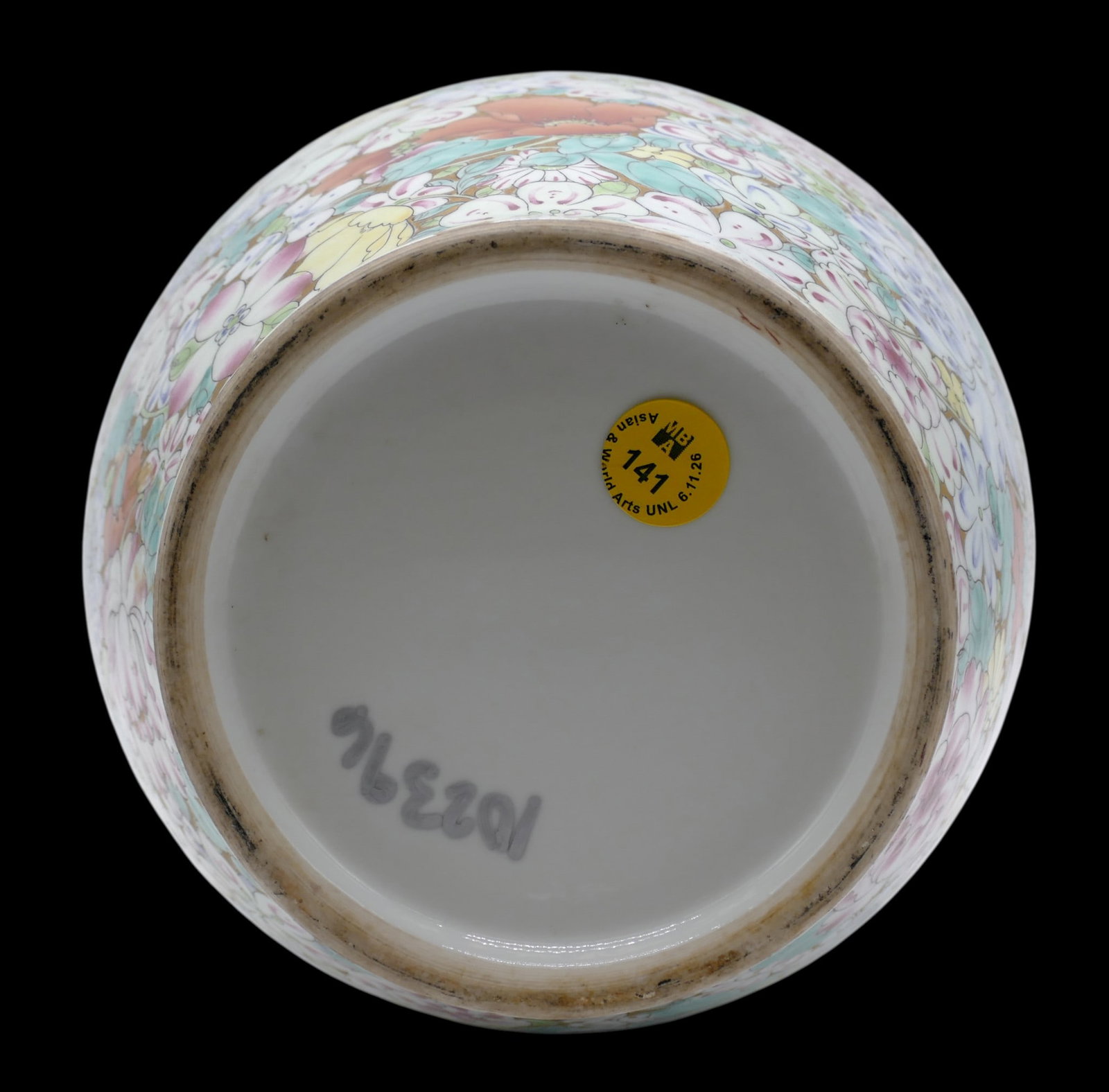 Chinese Republic Gold Ground Millefleur Porcelain Vase - 3