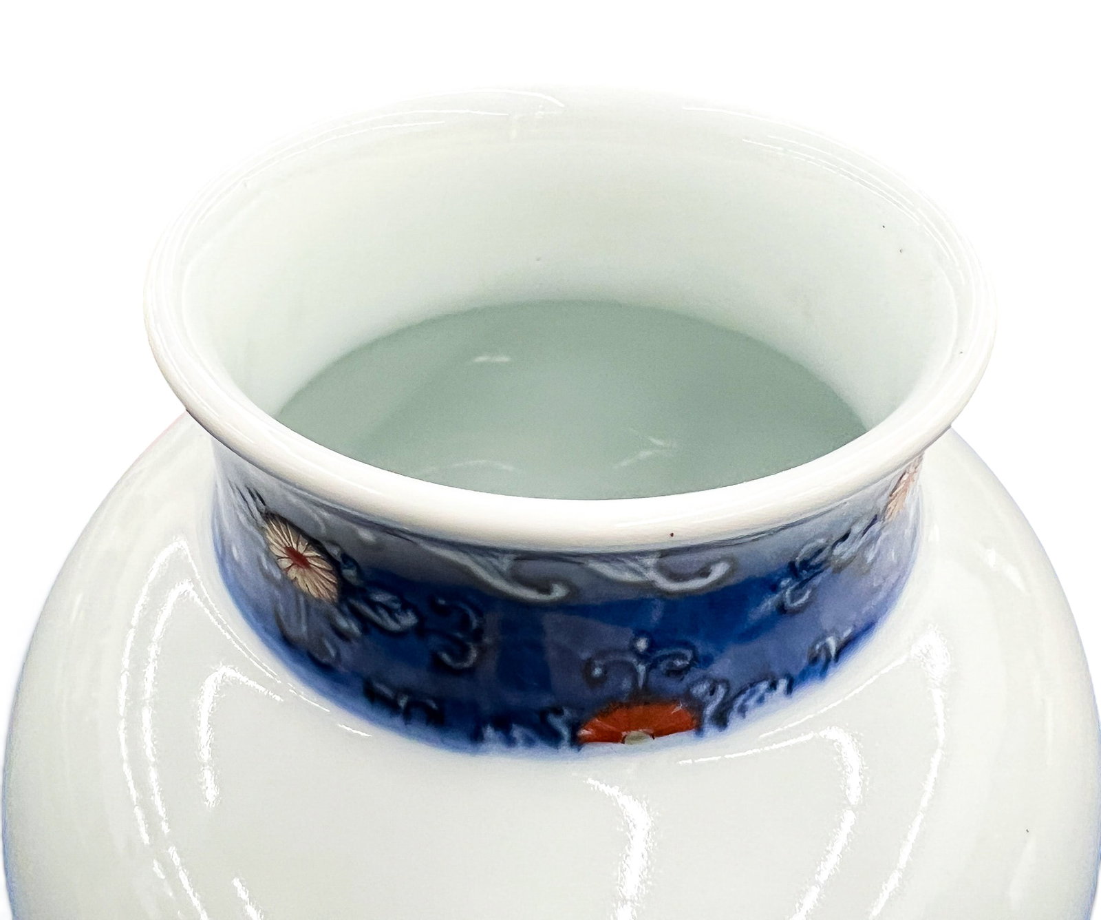 Fine Japanese Kakiemon Porcelain Bulbous Vase - 3