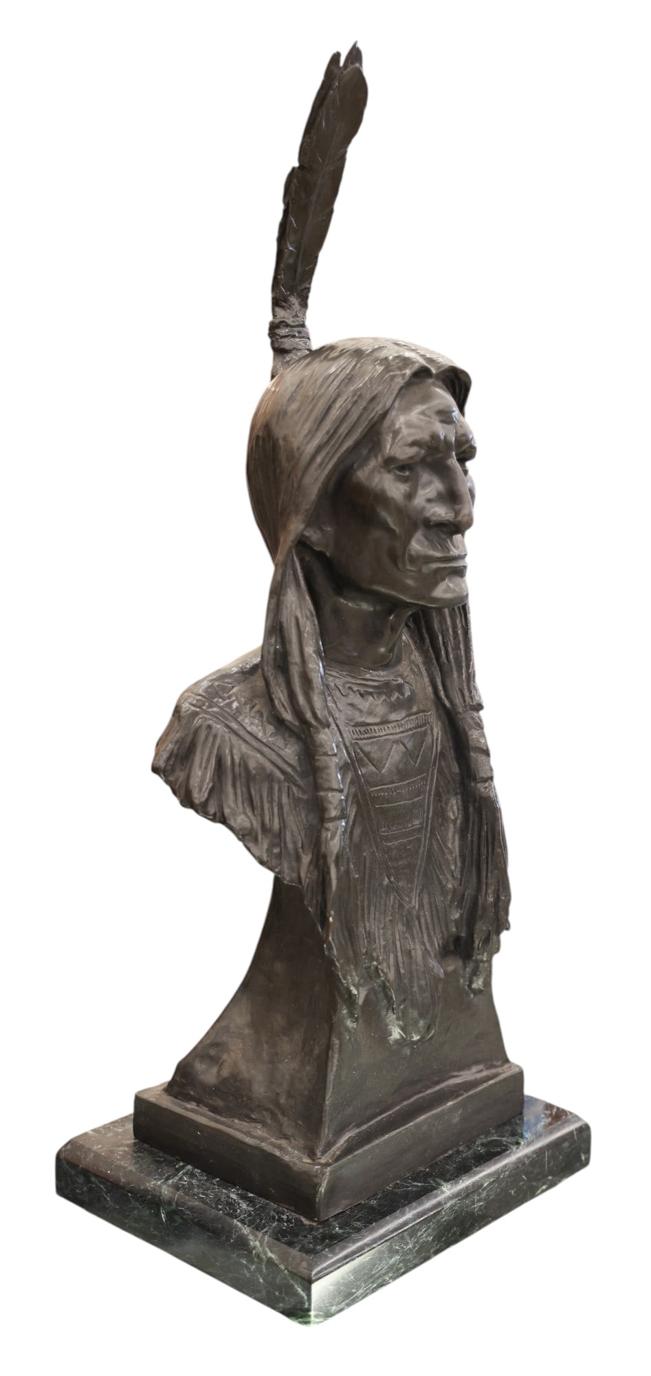 After Max Bachmann "Bust of a Native American" Bronze Sculpture - 2