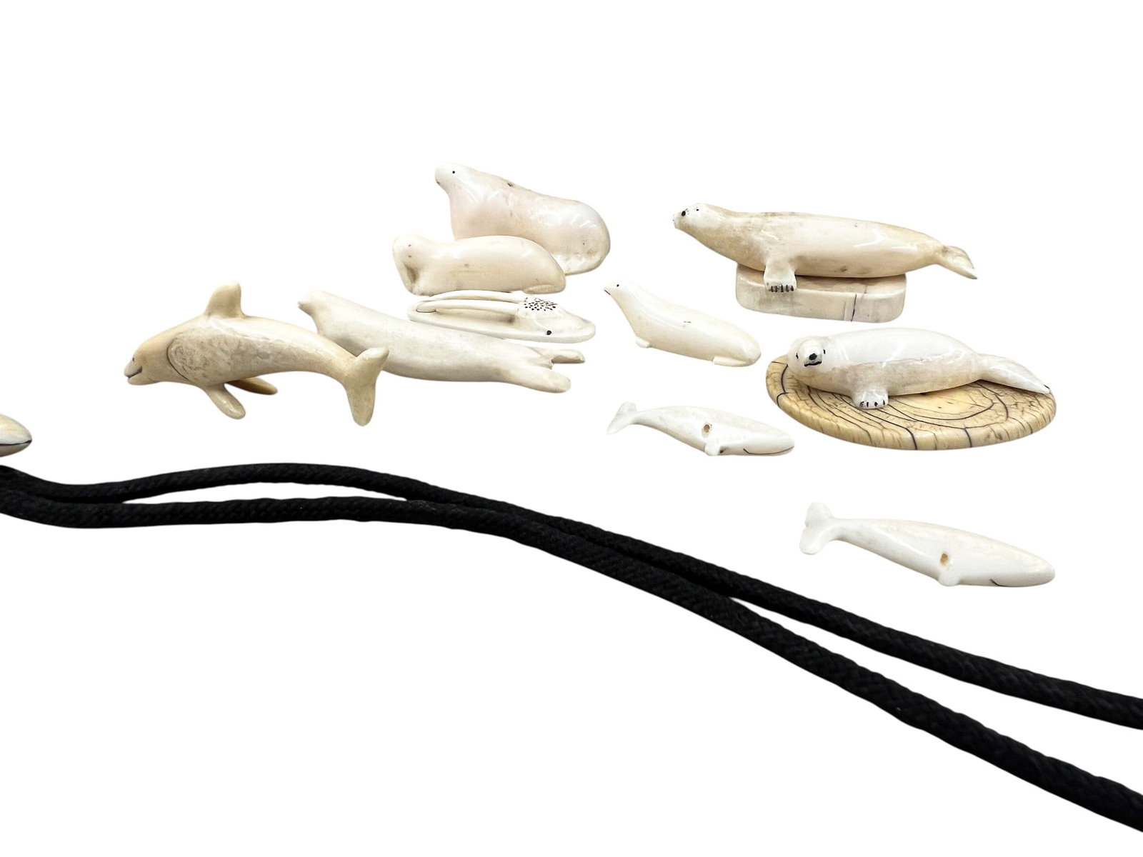12pc Old Inuit Eskimo Seals, Walrus & Whales Scrimshaw etc. - 3