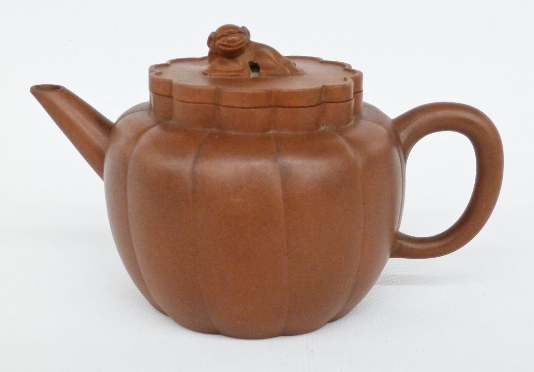 Chinese Yixing Melon Shaped Clay Teapot with Foo Dog or: Chinese Yixing Melon Shaped Clay Teapot with Foo Dog or Lion Finial 4.25''x7''. No marks and no damage.
