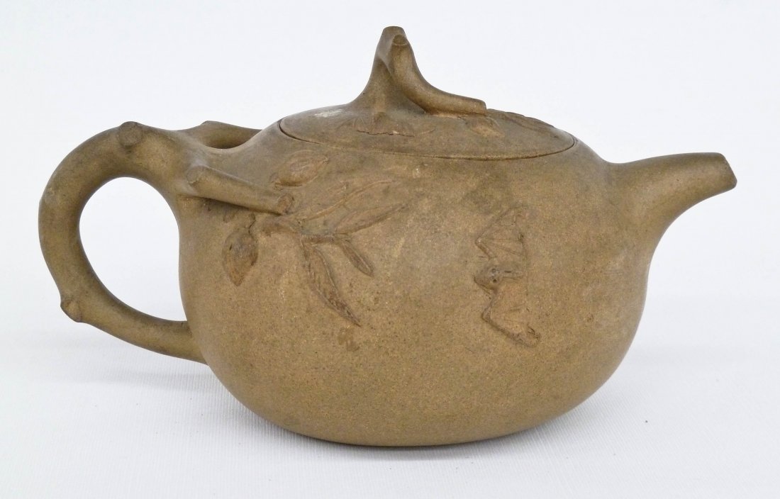 Antique Chinese Buff Colored Yixing Bat & Beach Design: Antique Chinese Buff Colored Yixing Bat & Beach Design Clay Teapot 4.25''x7.25''. Chips to top rim of base and inside rim of lid. No markings.