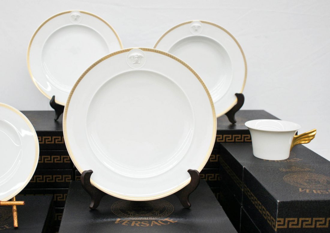 (36) Pieces of Versace Medallion Rosenthal China in: (36) Pieces of Versace Medallion Rosenthal China in Original Boxes. Includes (12) salad plates 9'', (6) dinner plates 10.5'', (6) bowls 9'', (6) bread plates 7'', and (6) tea cups. Excellent condition