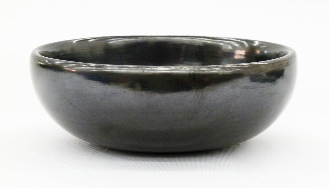 Marie & Santana Martinez San Ildefonso Blackware Bowl: Marie & Santana Martinez San Ildefonso Blackware Bowl 2.25''x6''. Glossy finish, signed ''Marie + Santana'' in script on bottom. Excellent condition. Maria.