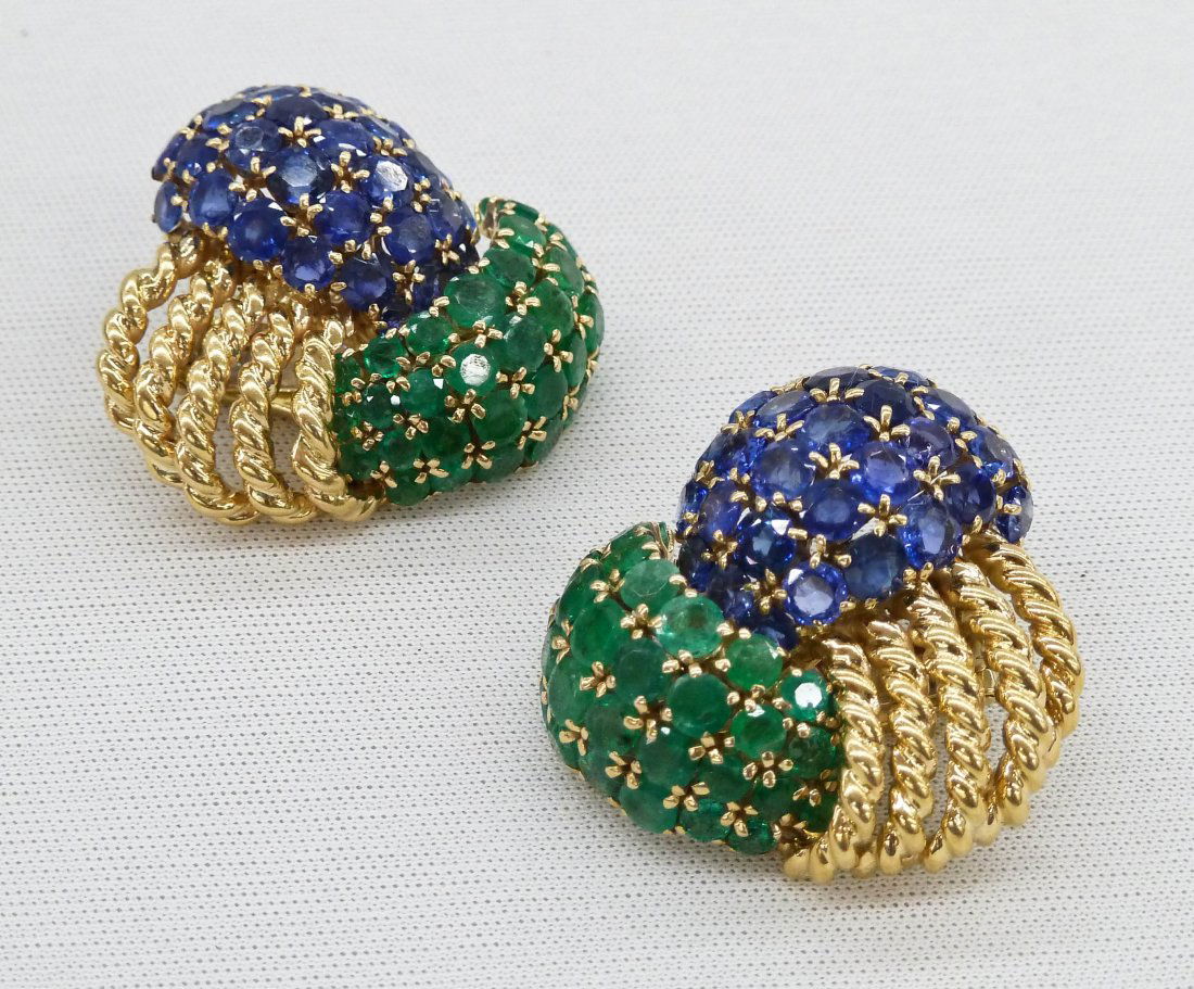 Pair 18k David Webb Designer Emerald & Sapphire Clip: Pair 18k David Webb Designer Emerald & Sapphire Clip Earrings 1.25''x1.25'' Each. Signed ''18K WEBB'' on the clip. The pair weighs 29.75 grams total.