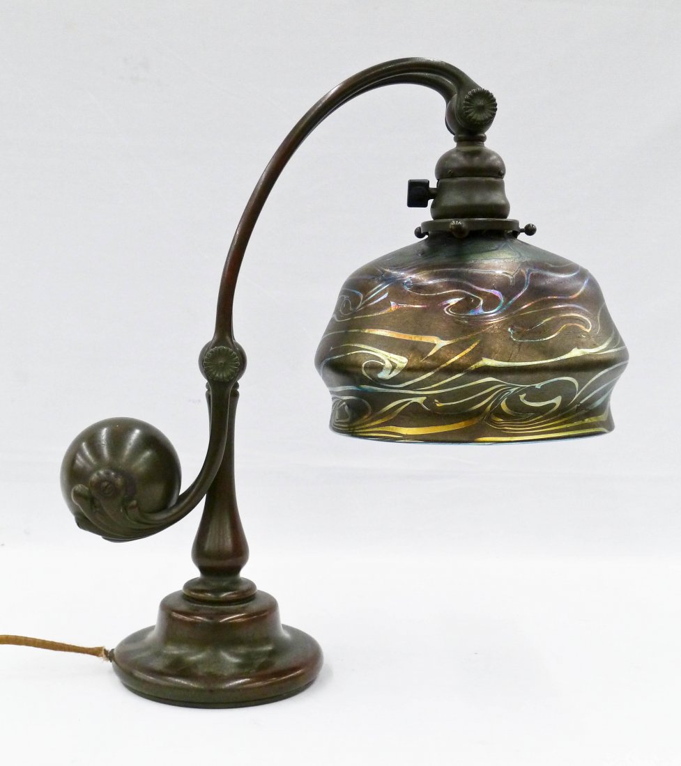 Tiffany Studios 417 Bronze Counter Balance Desk Lamp: Tiffany Studios 417 Bronze Counter Balance Desk Lamp 14.5''x14''. Original King Tut blue iridescent art glass shade 5''x7.5''. Lamp is marked TIFFANY STUDIOS NEW YORK 417. Shade is unmarked. Excellent