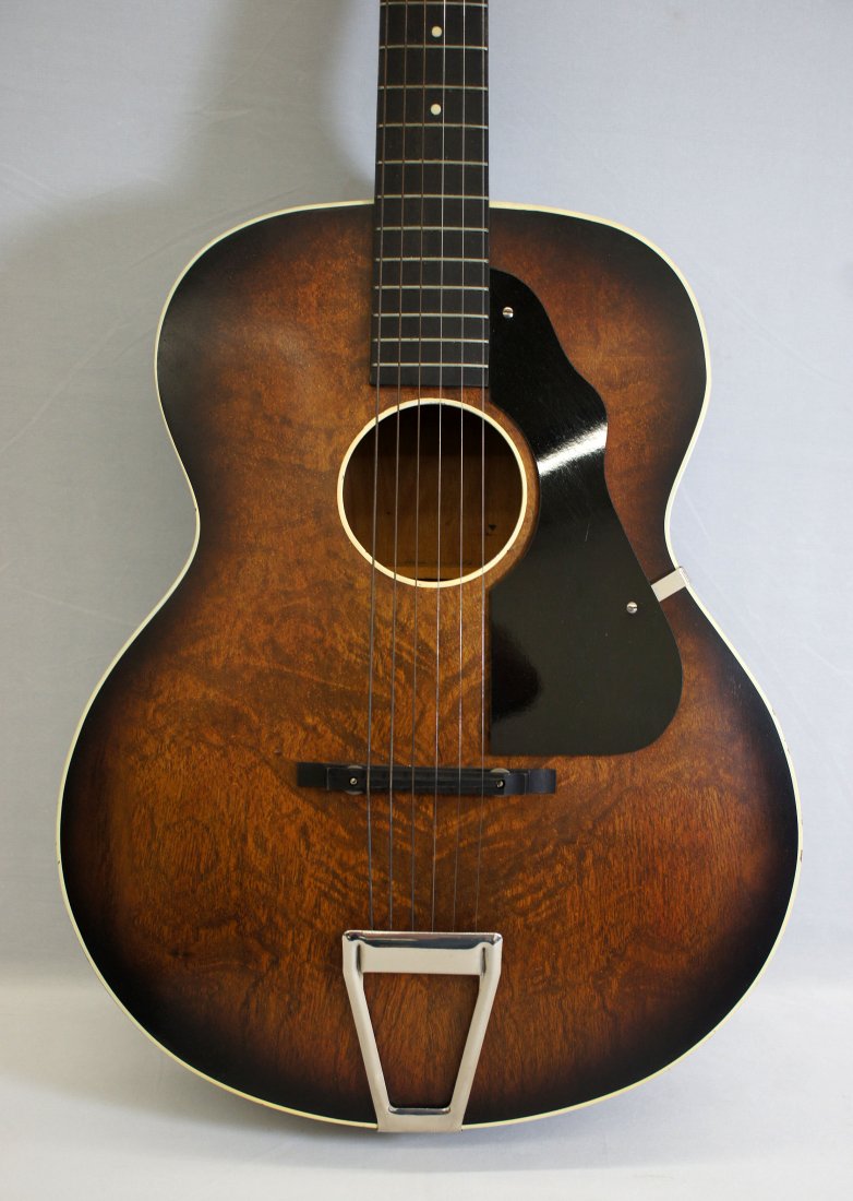 1930's NIOMA Hawaiian guitar. Likely produced for Nioma: 1930's NIOMA Hawaiian guitar. Likely produced for Nioma Schools by Regal Musical Instrument Co. Appears to have been played very little and stored properly. Excellent condition. 39'' x 15.25'' x 3.75'