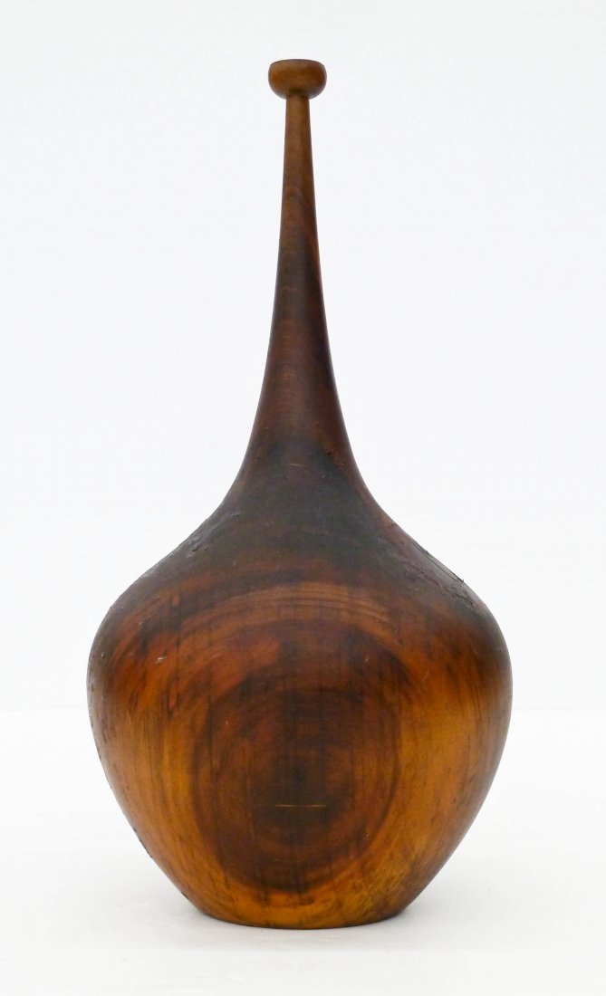 Ron Kent (b.1931 American) Bottle Vase Norfolk Pine: Ron Kent (b.1931 American) Bottle Vase Norfolk Pine 12''x6''. Fine turned wood modern art piece by this well known Hawaiian carver. Signed ''RON KENT'' on bottom. Excellent condition.