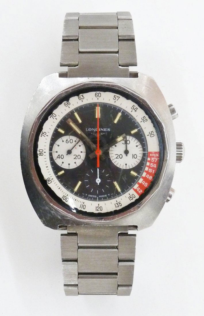 Vintage Longines Valjoux Chronograph Men's SS: Vintage Longines Valjoux Chronograph Men's SS Wristwatch. Automatic movement. In working order with stop watch functional. Case and band show wear from use.