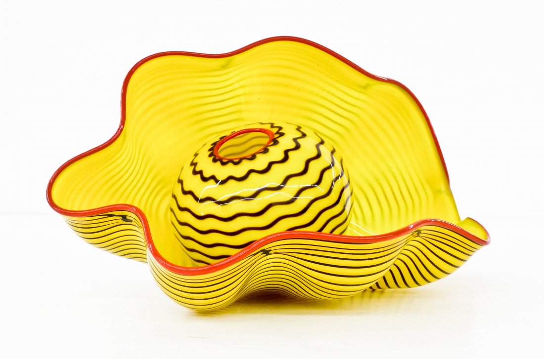 Dale Chihuly (b.1941 Washington) Paris Yellow Seaform: Dale Chihuly (b.1941 Washington) Paris Yellow Seaform with Red Lip Wrap 1995 Studio Glass 2-Piece Set 5''x10''. Unusual color scheme for this studio set. Smaller piece is signed and dated measuring 3'