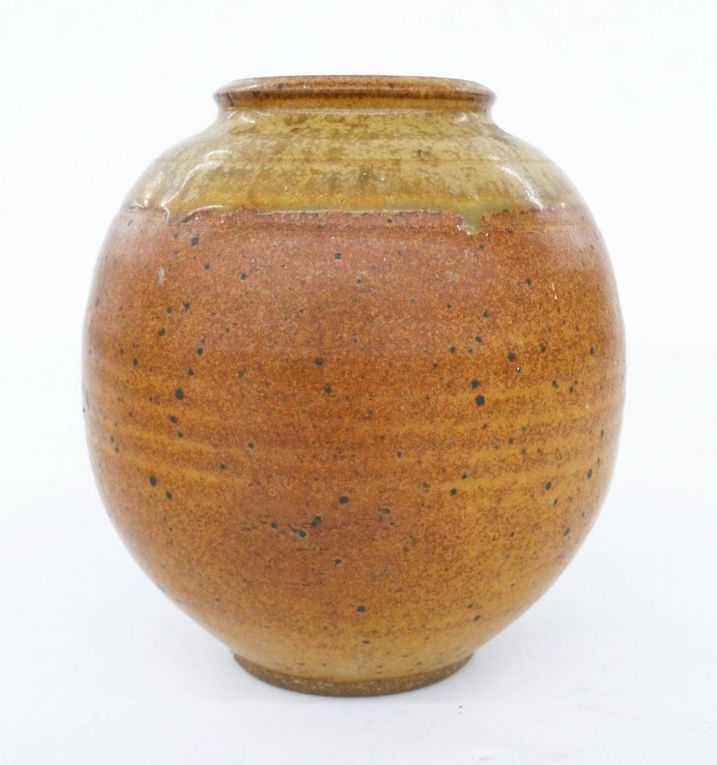 David Shaner (1934-2002 Montana) Speckled Stoneware: David Shaner (1934-2002 Montana) Speckled Stoneware Vase 5.25''x5''. Brown drip and speckled glazes. Incised signature on bottom. Excellent condition.