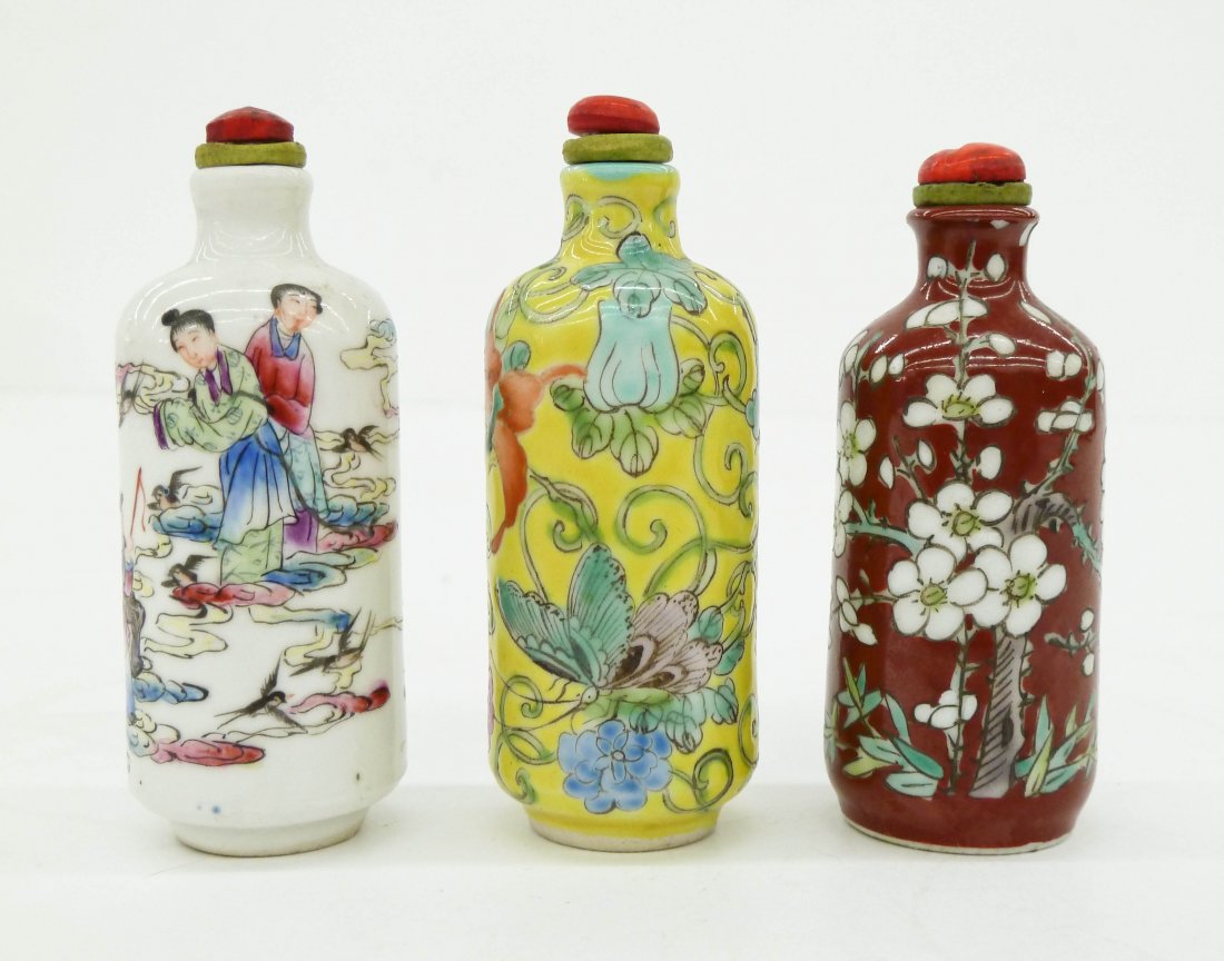 3pc Antique Chinese Porcelain Snuff Bottles 3''x1.25'' (1 of 3)