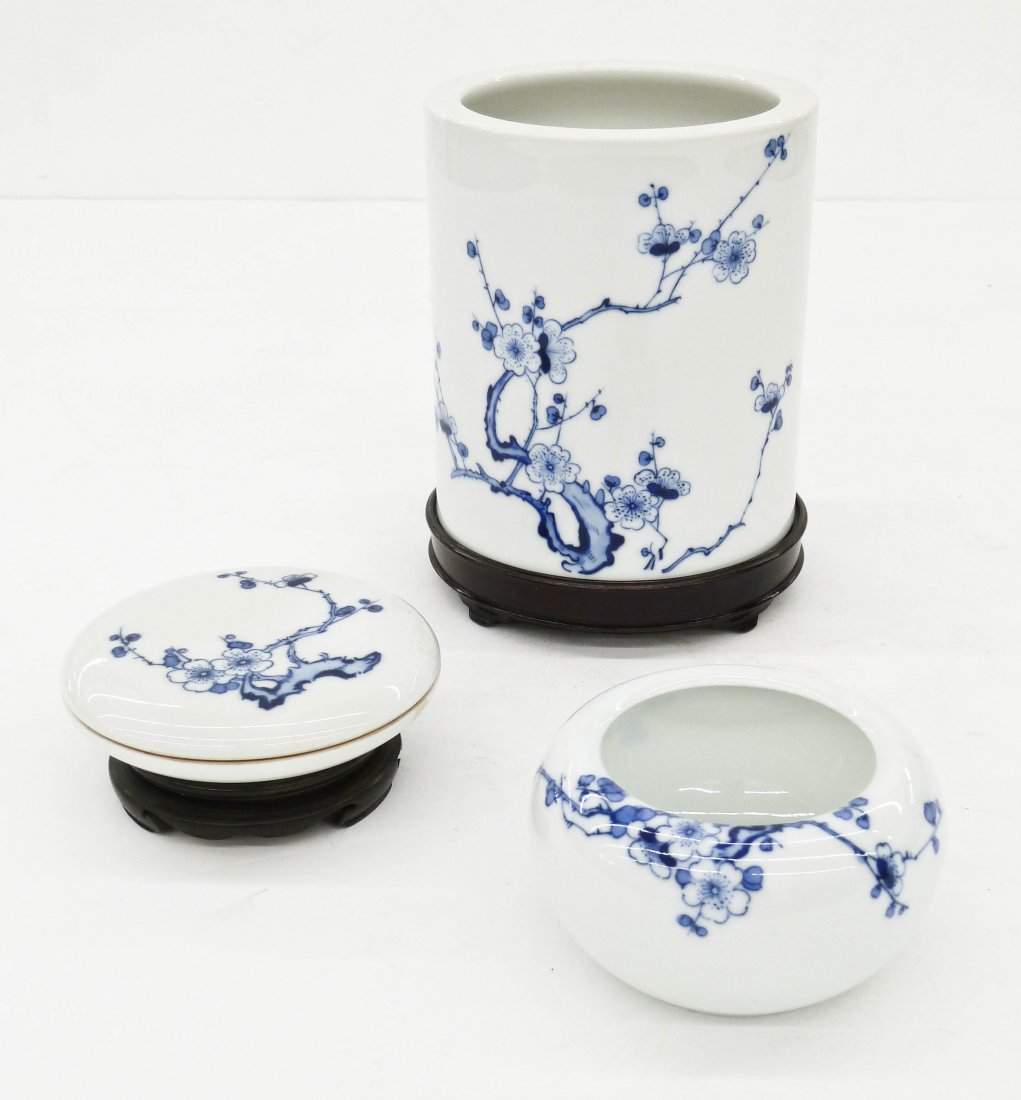 3pc Chinese Prunus Blue & White Matching Fine (1 of 3)