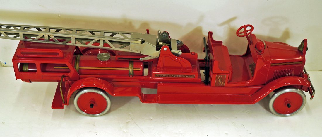 Buddy L Water Tower Truck Restored By Buddy K. 46''.: Buddy L Water Tower Truck Restored By Buddy K. 46''. Pressed Steel.