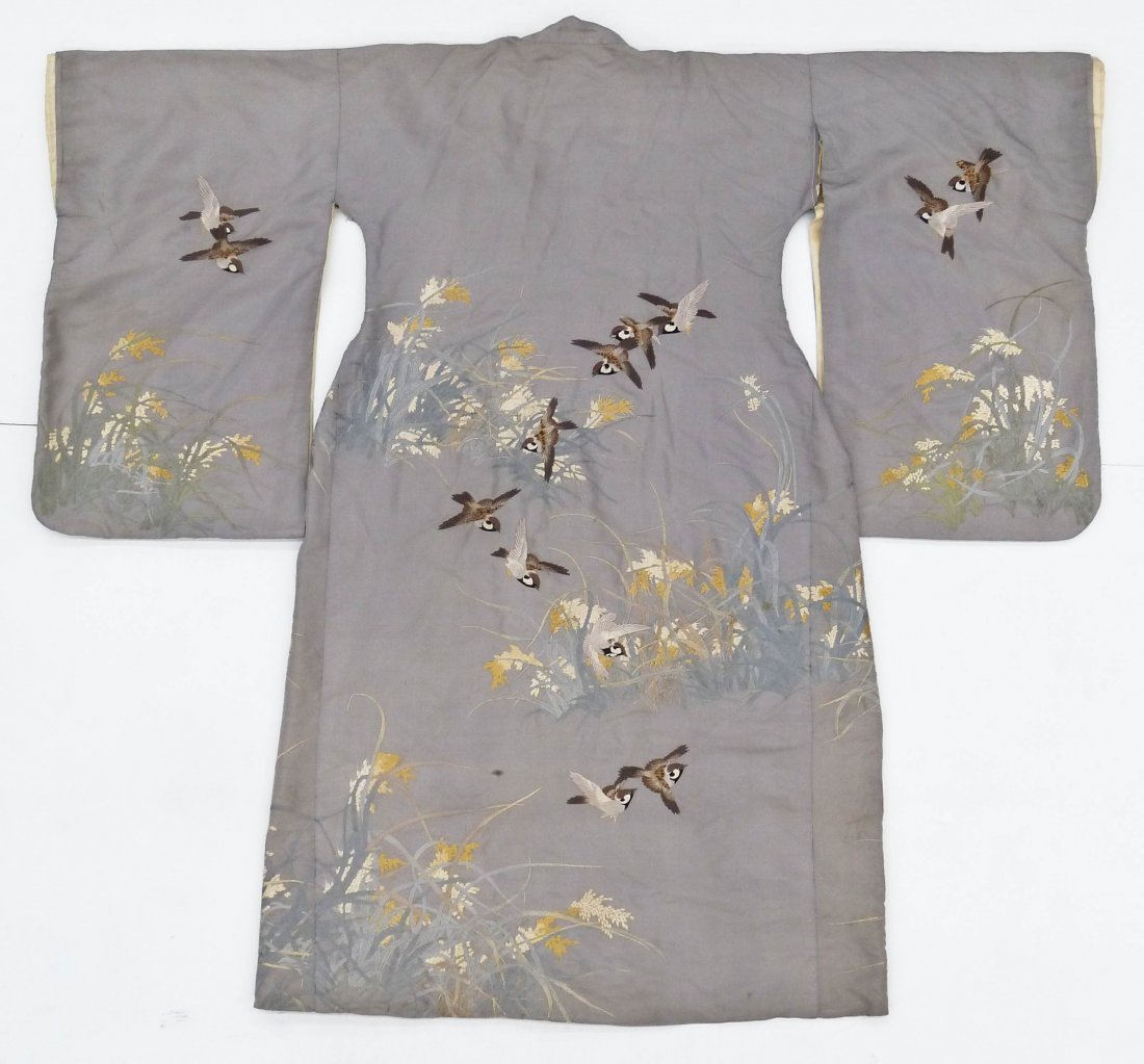 Fine Antique Japanese Silk Embroidered Kimono (1 of 5)