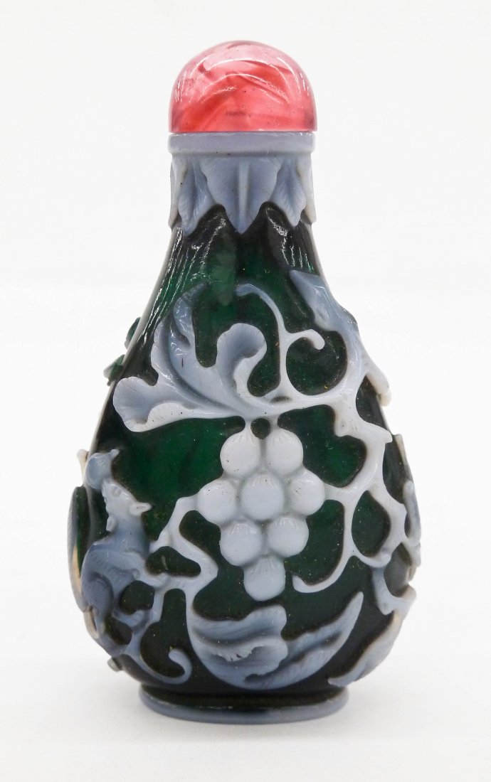 Antique Chinese Overlay Peking Glass Snuff Bottle (1 of 3)