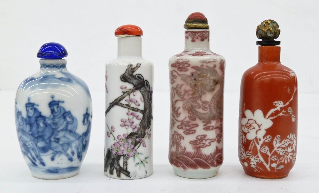 4pc Antique Chinese Porcelain Snuff Bottles. Sizes (1 of 2)