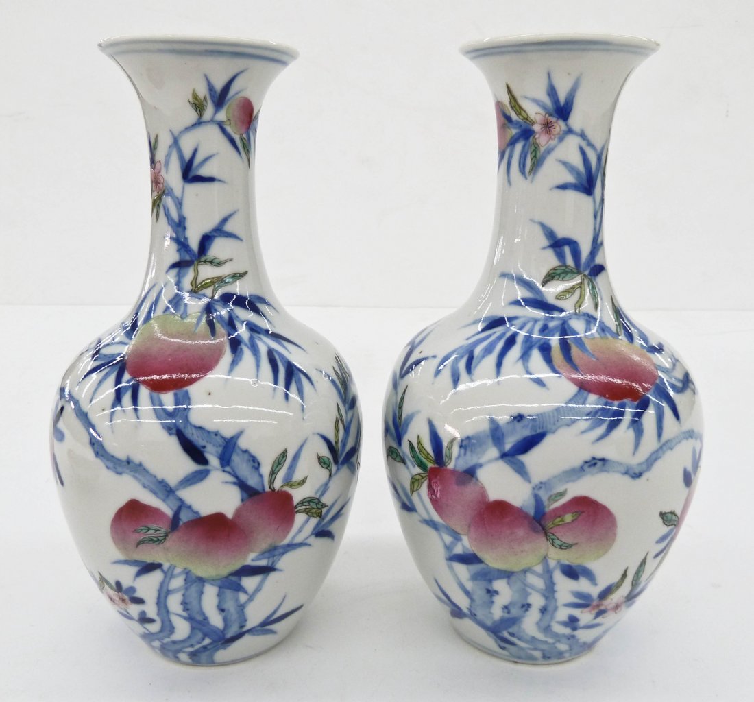 Pair of Chinese Republic Porcelain Peach Vases 9''x5'' (1 of 7)