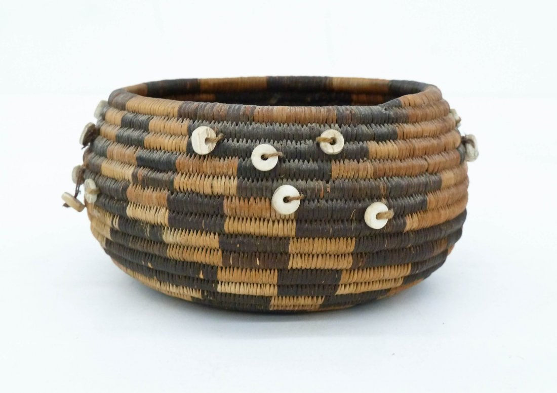 Antique Pomo Gift Indian Basket 2.5''x5''. Coiled (1 of 5)