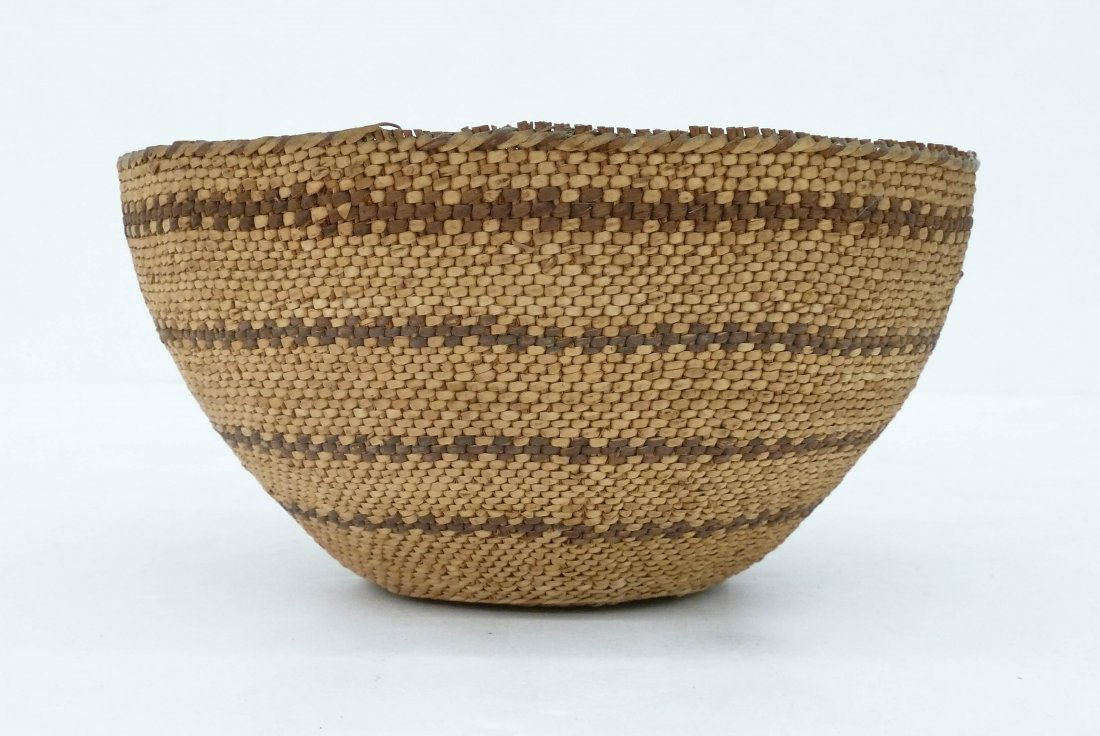 Old Hupa Indian Basket 4.5''x8.5''. California basket (1 of 2)