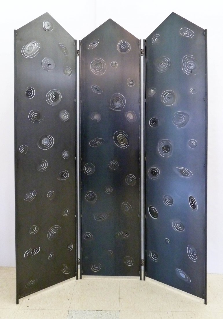 Jon Sarriugarte (20th Century American) Sculptural: Jon Sarriugarte (20th Century American) Sculptural 3-Panel Room Screen 73''x53''. Patinated and welded cut steel folding art screen. Signed near foot on one panel. Aerospace punk design. Mid century m