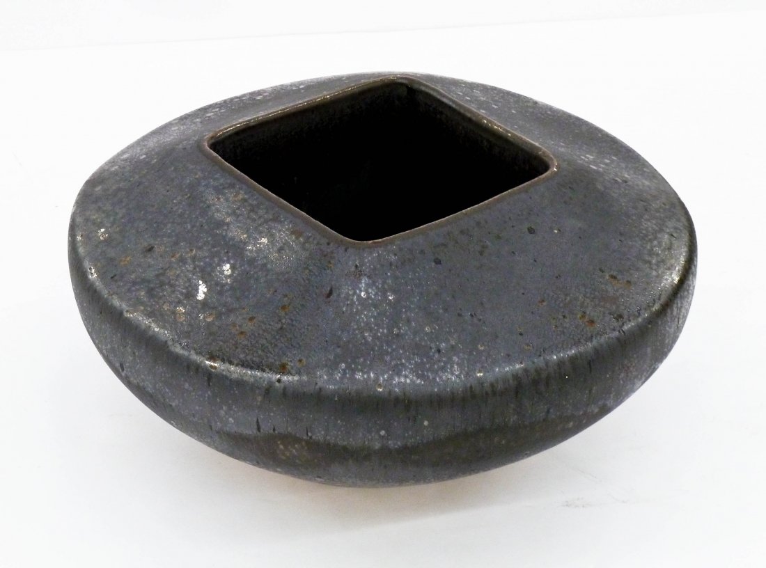 David Shaner (1934-2002 Montana) Large Square Pot: David Shaner (1934-2002 Montana) Large Square Pot 7.5''x14.5''. Impressive sculptural stoneware bowl with square opening covered in gun metal black glazes. Signed on bottom. Circa 1980's. Excellent co