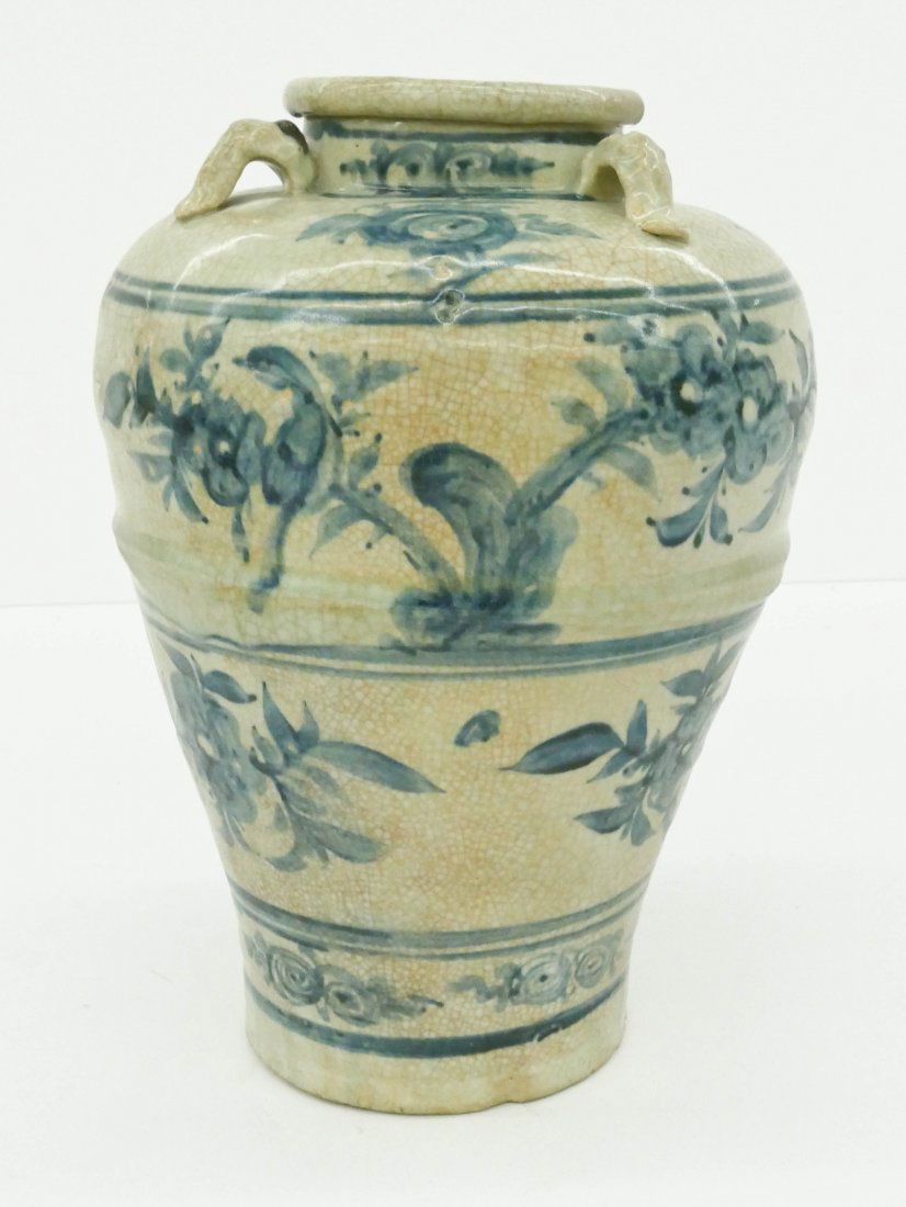 Chinese Ming Swatow Handled Porcelain Jar 13''x8.5''. (1 of 3)