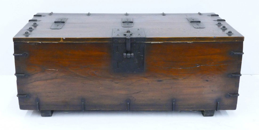 Korean Ton-Kwe Coin Chest or Storage Trunk (1 of 2)