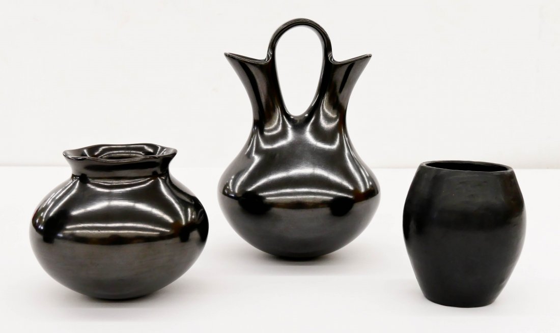 3pc Southwest Mata Ortiz Blackware Pottery. Includes a (1 of 2)