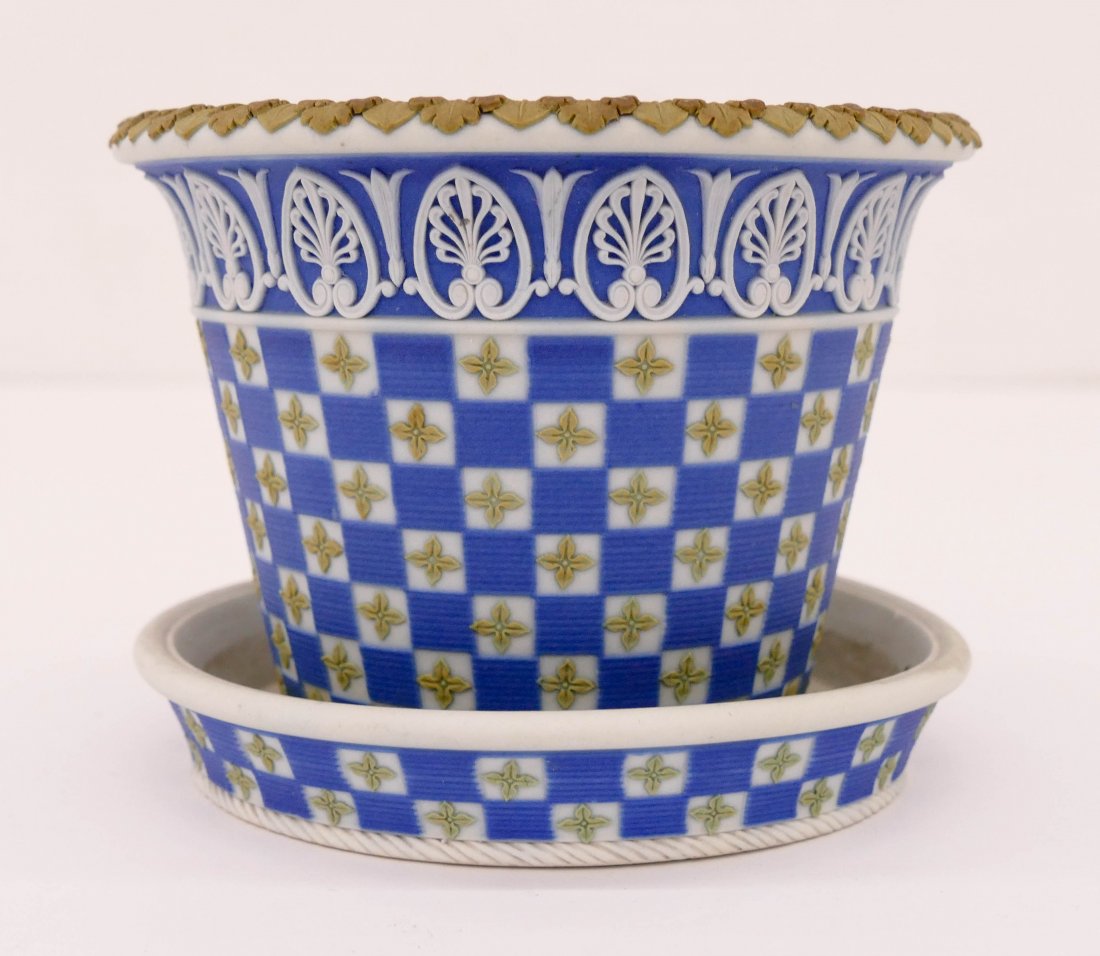 Early Wedgwood Diceware Cache Pot with Undertray 3"x4". (1 of 4)