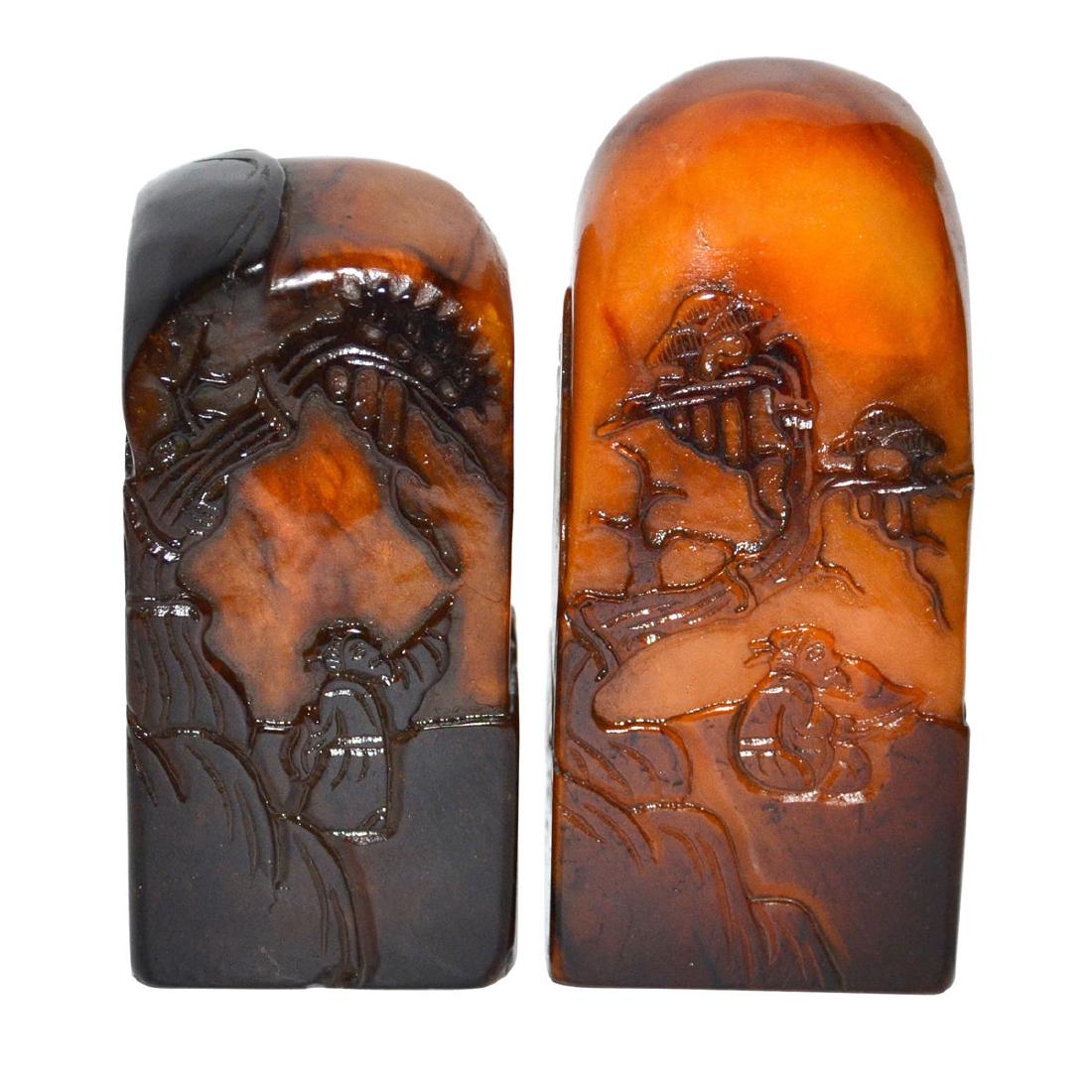 Two Crow-skin Shoushan Stone Seals Relief Carved with (1 of 12)