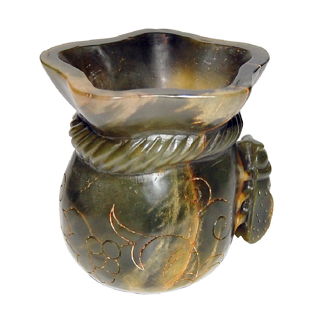 Ming Dynasty, A Foliate Rim Agate Cup with Applied (1 of 7)