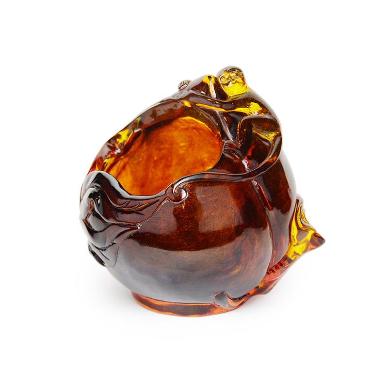 Ming Dynasty, An Amber Carved Monkey and Peach Washer (1 of 8)