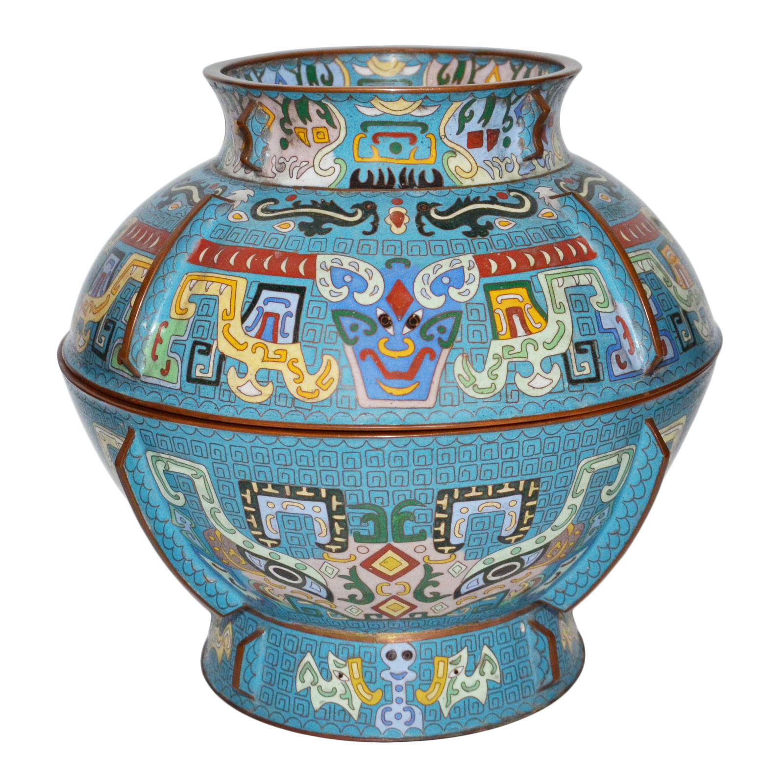 清乾隆景泰蓝仿青铜器出戟- Dec 30, 2023 | Gianguan Auctions In Ny