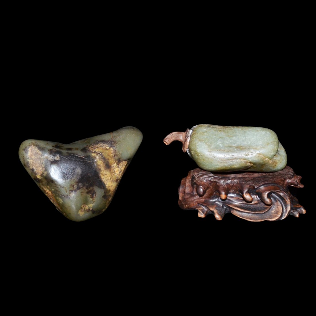 Two Shoushan Stone Carvings, of Pepper and Coin (1 of 6)