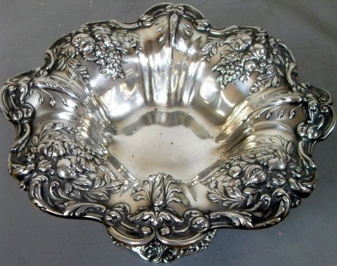 Reed & Barton Sterling Comport: Reed & Barton Francis I Sterling Repousse Comport - 14 Troy Oz Baroque petal bowl, shaped pedestal base. Signed on underside 4 1/2" x 8" diameter
