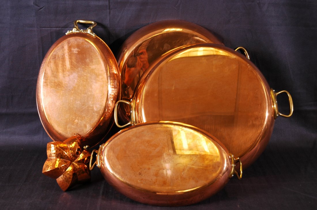 Set of 5 French Copper Cookware "Ruffonu Italy": Set of 5 pieces of copper cookware, pans, serving dishes and mold. Stamped "Williams Sonoma France" and "STL France" & "Ruffonu Italy". Various diameters (17", 14.5", 7")