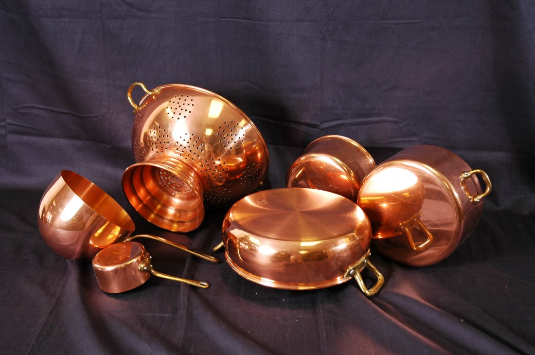 Set of 8 French Copper Cookware: Set of 8 pieces of French copper cookware, stamped STL and Made in France