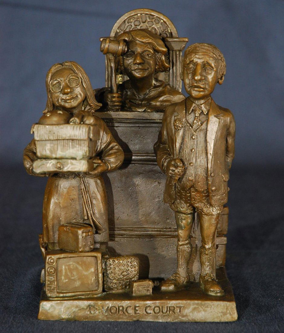 CHARLES BRAGG, Bronze Sculpture "Divorce Court" Sig: Absolutely fantastic bronze sculpture, by noted international artist Charles Bragg, is titled Divorce Court. With dimensions of 8"x 5-1/4" x 5", it is signed and numbered by the artist in the casting.