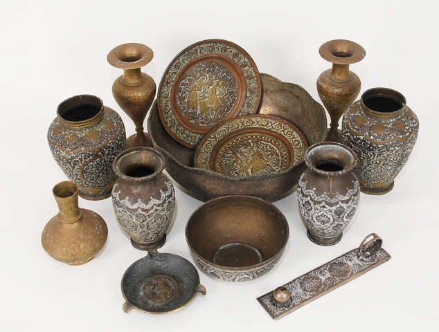 Lot of 13 Vintage Brass & Copper Middle Eastern: Lot of 13 Vintage Brass & Copper Middle Eastern vases, bowls and plates.