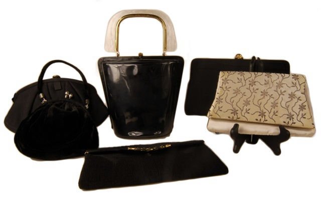 Lot 6 Vintage Evening/Dress Bags/Clutches c.1950: Lot 6 Vintage Evening/Dress Bags/Clutches c.1950. All are in excellent condtion and have been well stared and taken care of. The patten leather standing bag measures approx. 13" tall.
