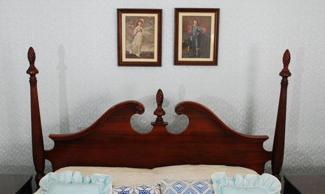 Vintage 1940 S Mahogany 5pc Poster Bedroom Set