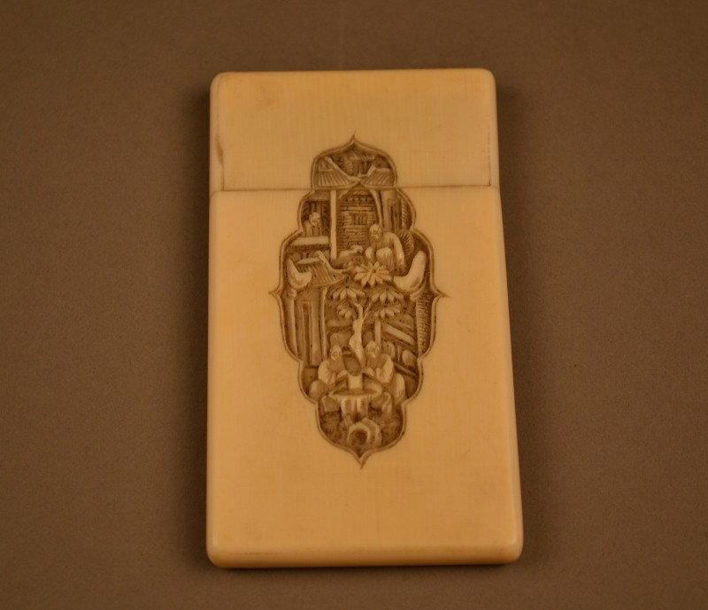 19c Ivory Card Case: 19c Chinese Ivory Card Case . Fine detail. 2" W X 3 3/8" T