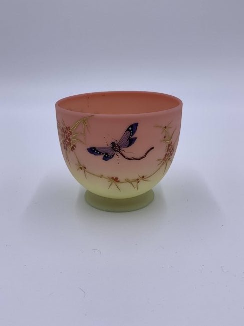 Thomas Webb & Sons Signed Queens Burmese: Thomas Webb & Sons decorated signed Queens Burmese Thomas Webb (3 1/4" tall by 3 3/4" W); THIS LOT IS LOCATED AND SHIPPING FROM Corona Del Mar, CA